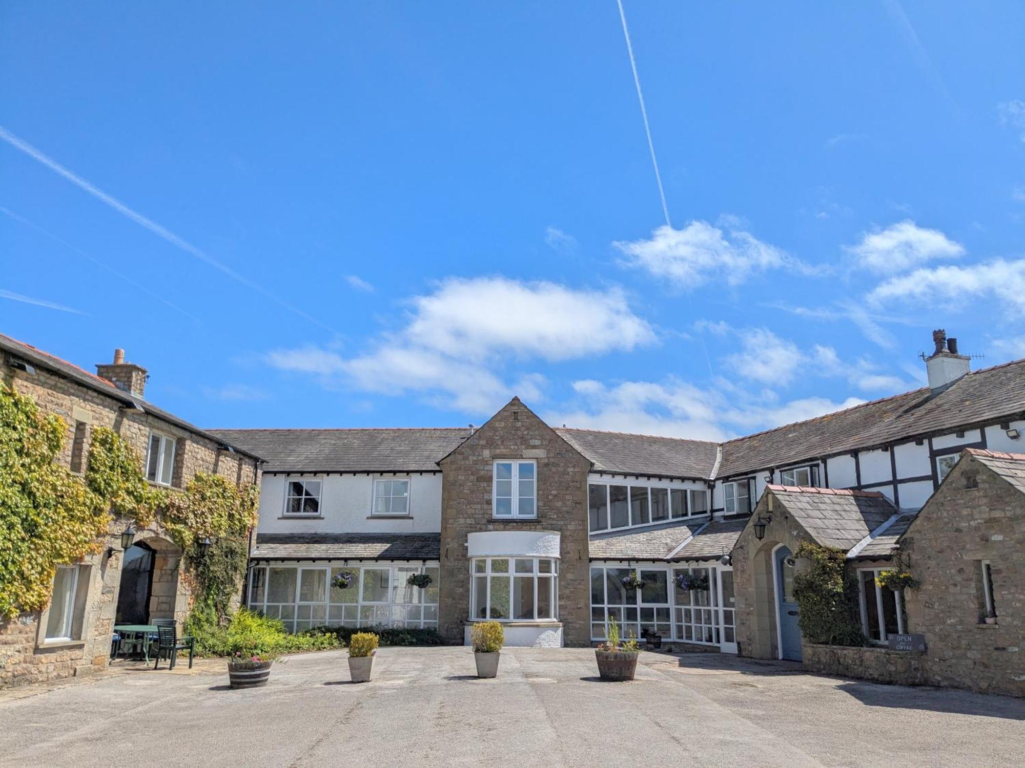Hotel The Whoop Kirkby Lonsdale Exteriér fotografie